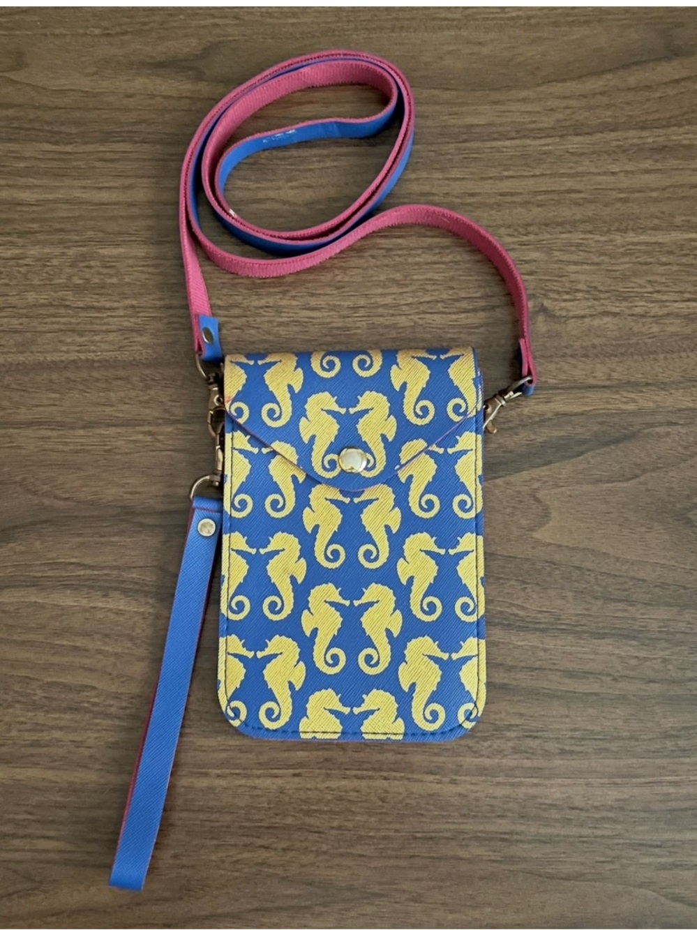 Top It Off Seahorse Crossbody Wristlet Phone Bag Clutch Blue Gold Vacation Beach